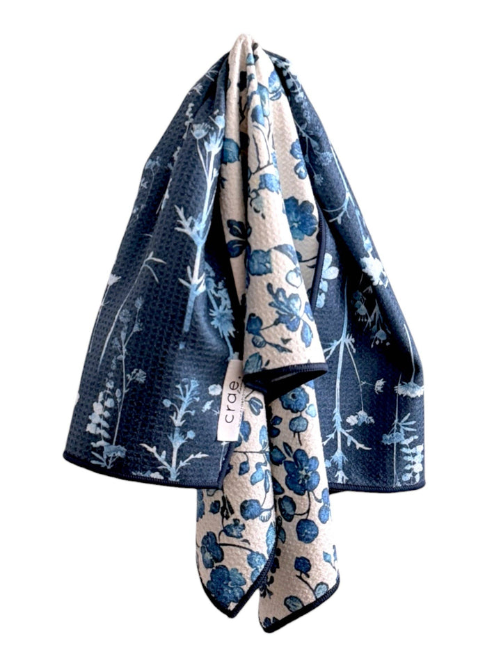 Blue Willow: Reversible Hand Towel